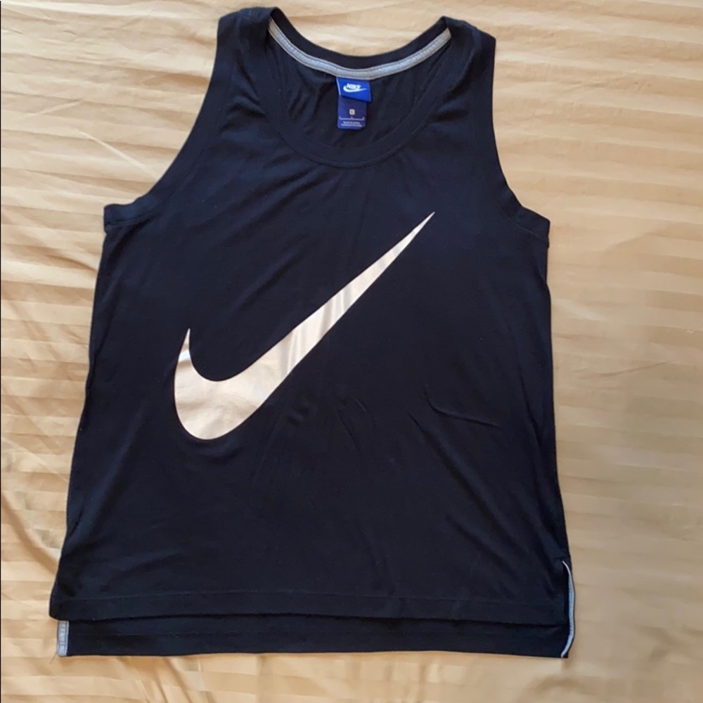 Nike workout top